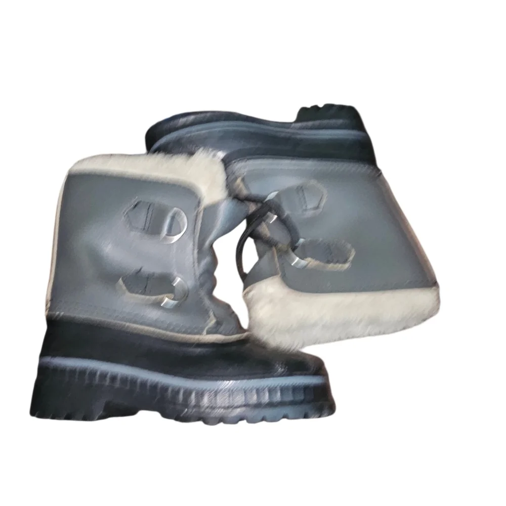 Sorel Gray and Black Winter Boots with Fur Lining